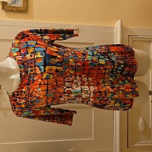 Snoskins multi colored stretch top Sz M 🎁